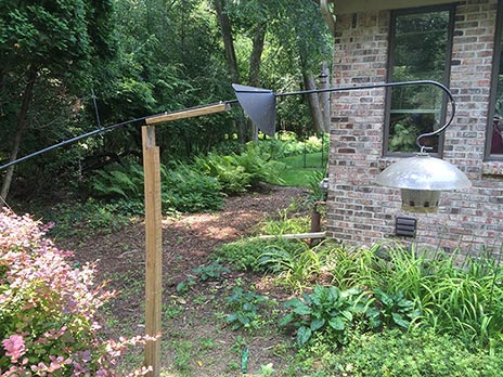 Birdfeeder bent down